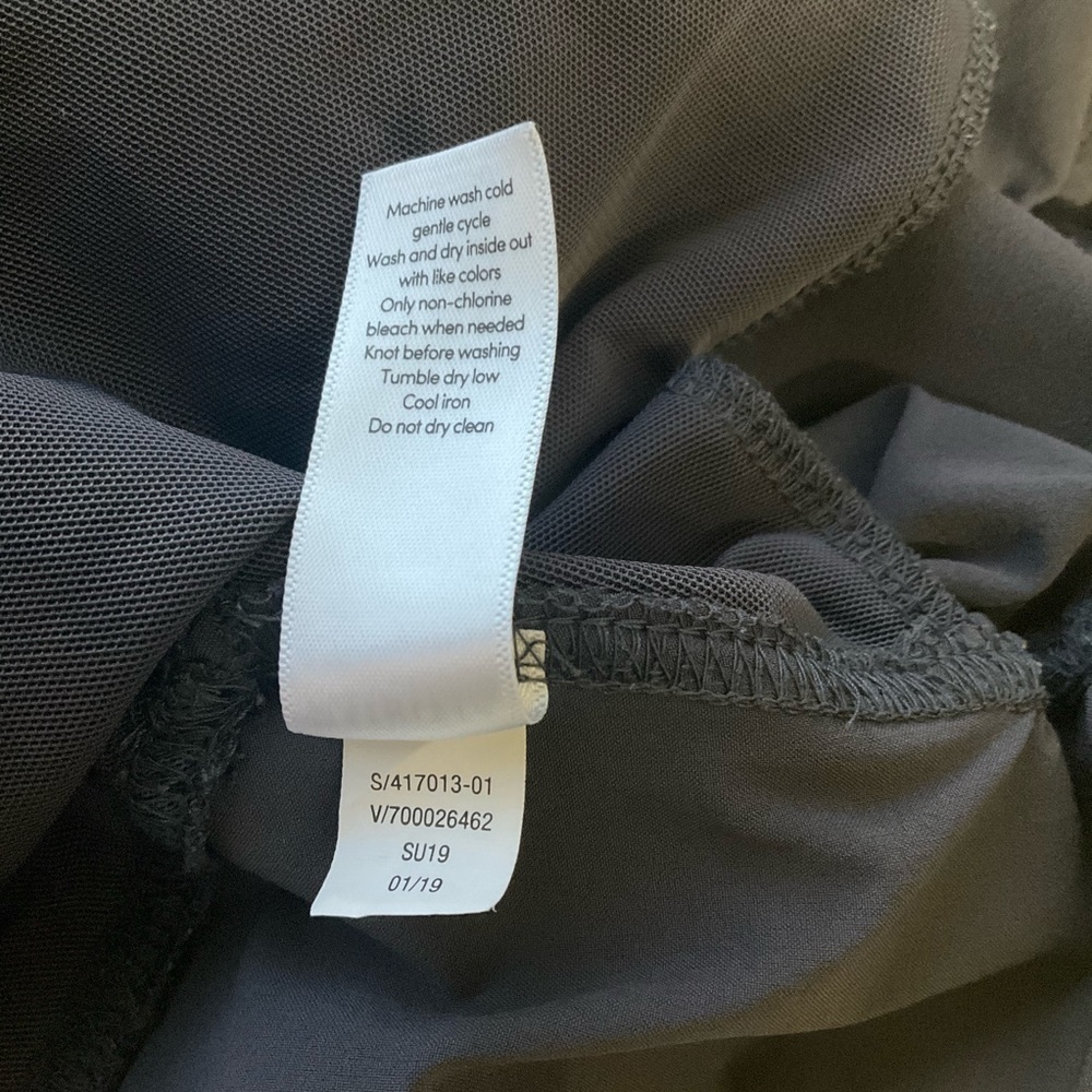 Athleta Attitude Crop Pant, Gray color Knit waistband for ease of movement B10 - Picture 13 of 15
